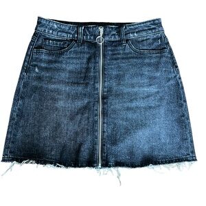 PAIGE black washed  jean skirt with zipper up the‎ front. Size 27